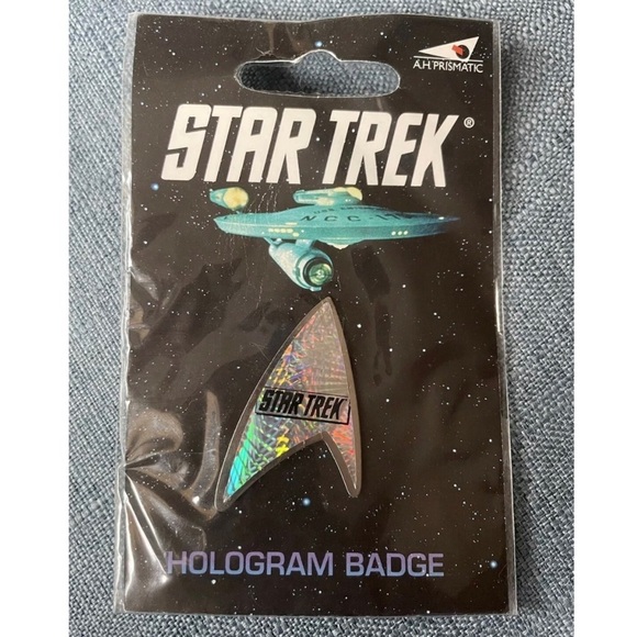Star Trek Insignia Badge Hologram Pin NWT New Sealed Fandom NEW - Picture 1 of 5